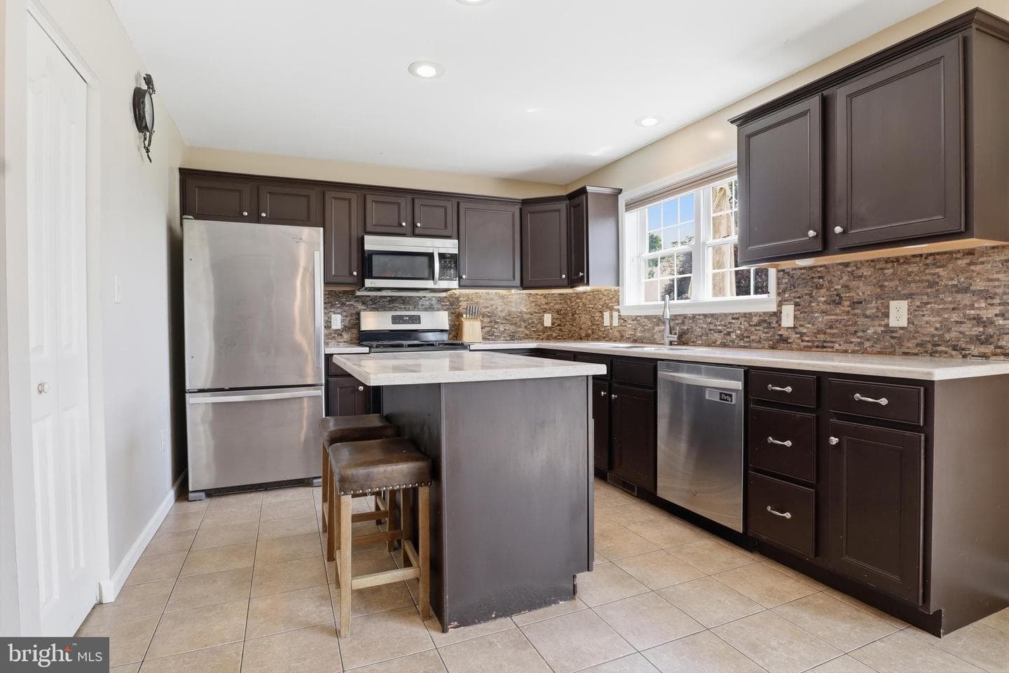 560 Nantucket Drive photo 11