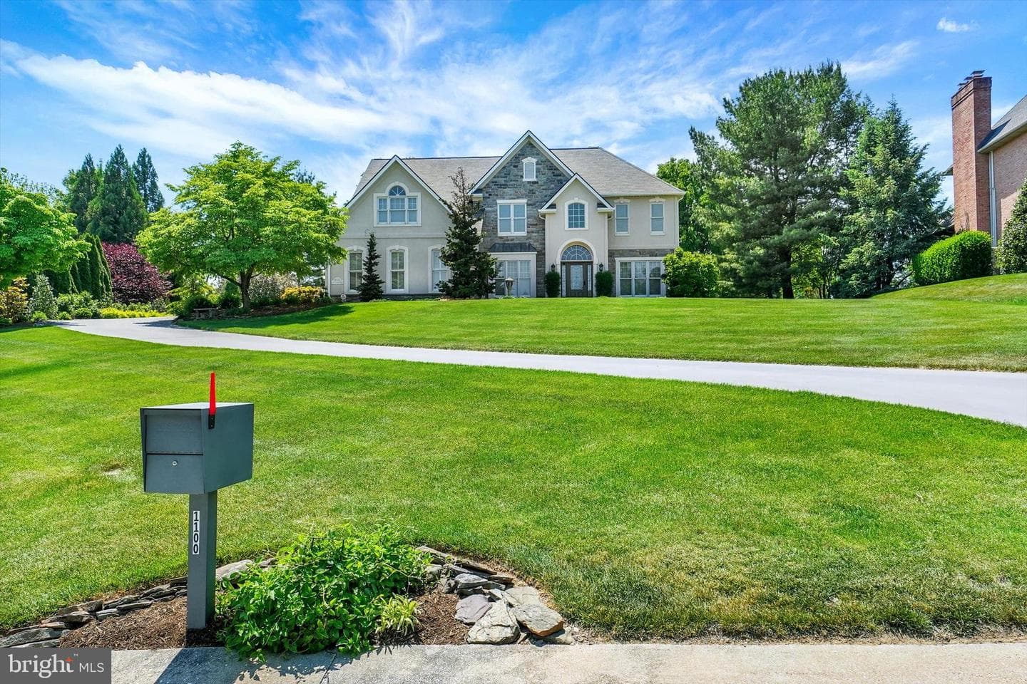 1100 Wyndsong Drive photo 3