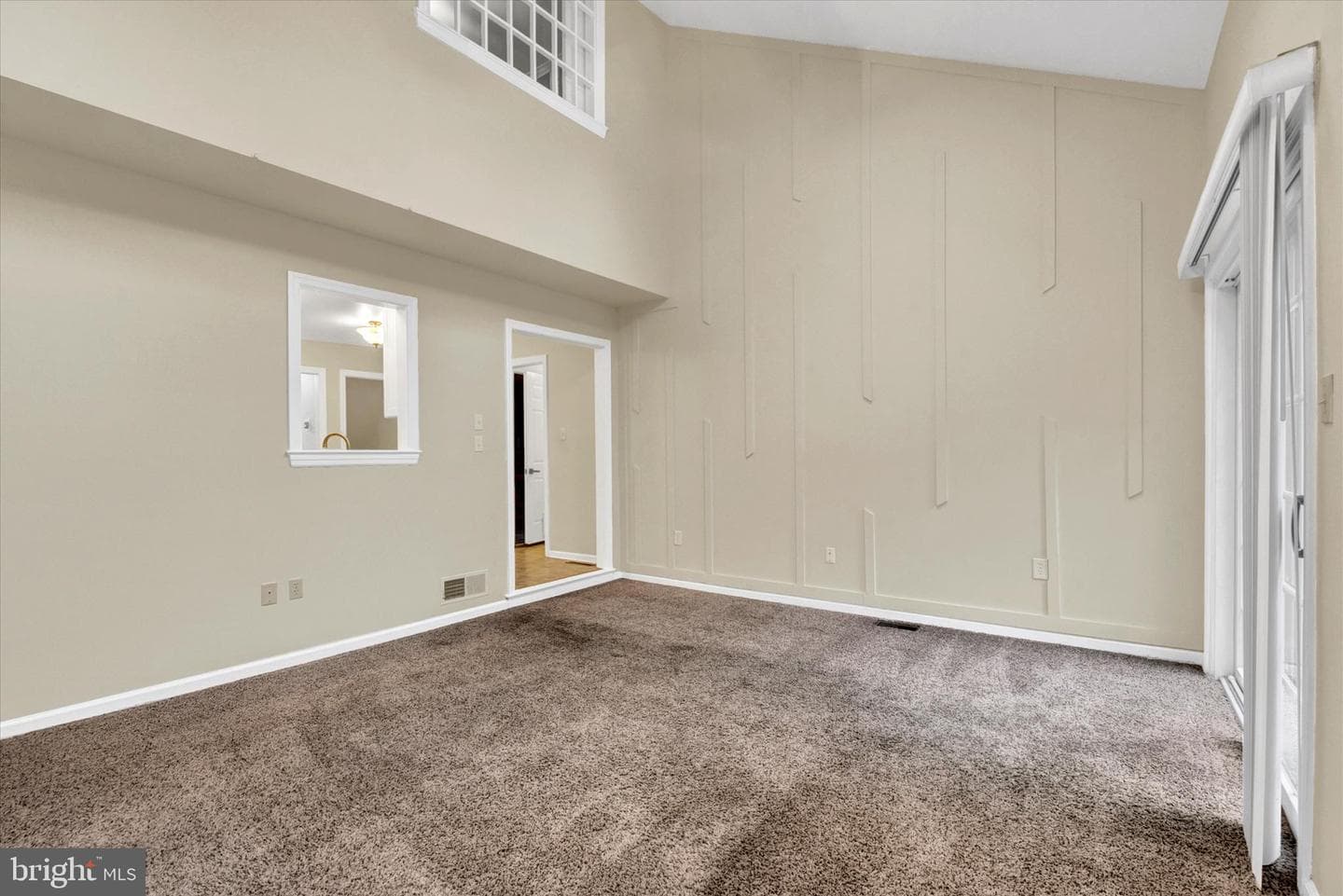 2780 Carlton Place photo 4