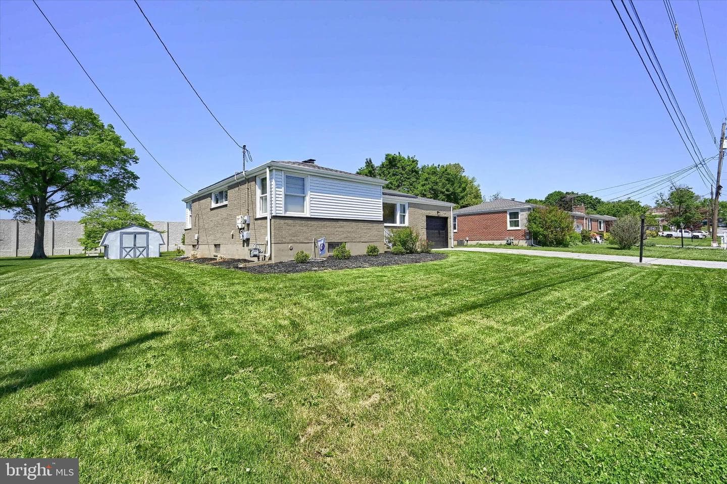 2740 Clearbrook Boulevard photo 3