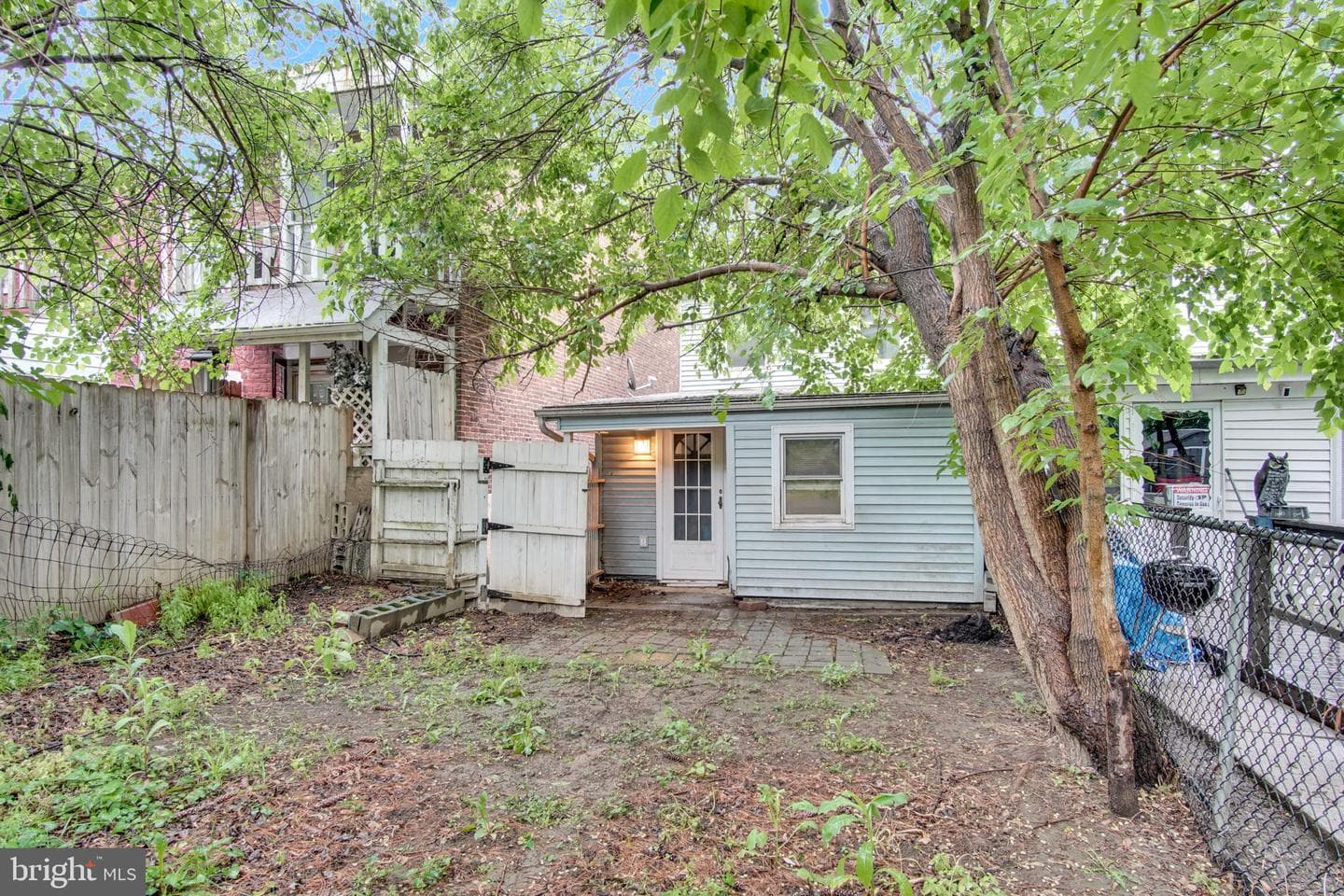 951 E King Street photo 10