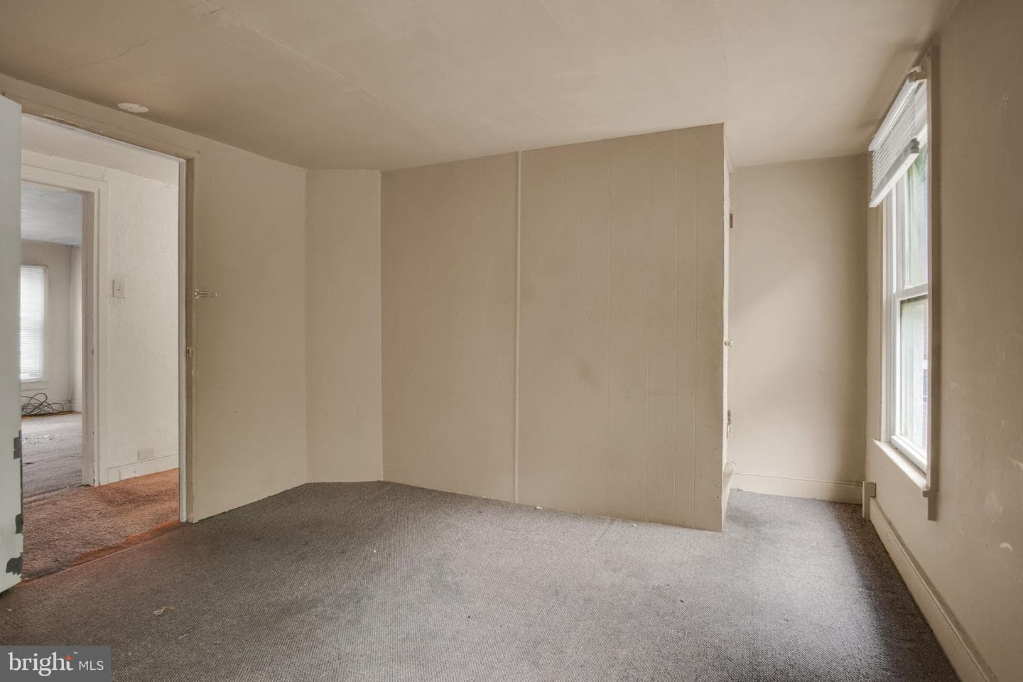 951 E King Street photo 7