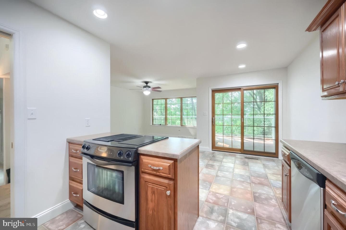 335 Laurel Drive photo 23