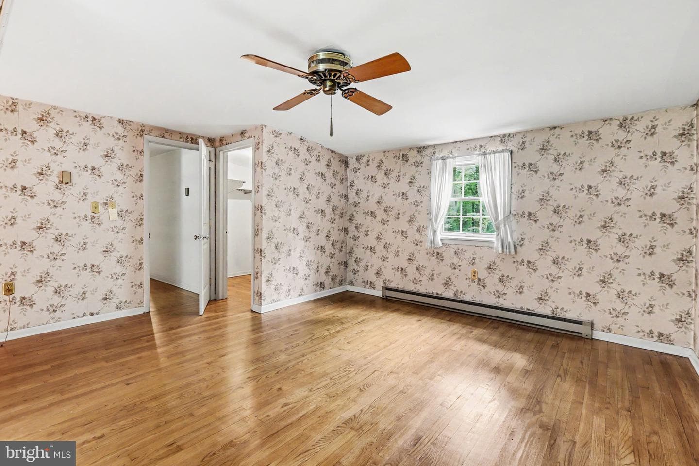 1150 S York Road photo 20