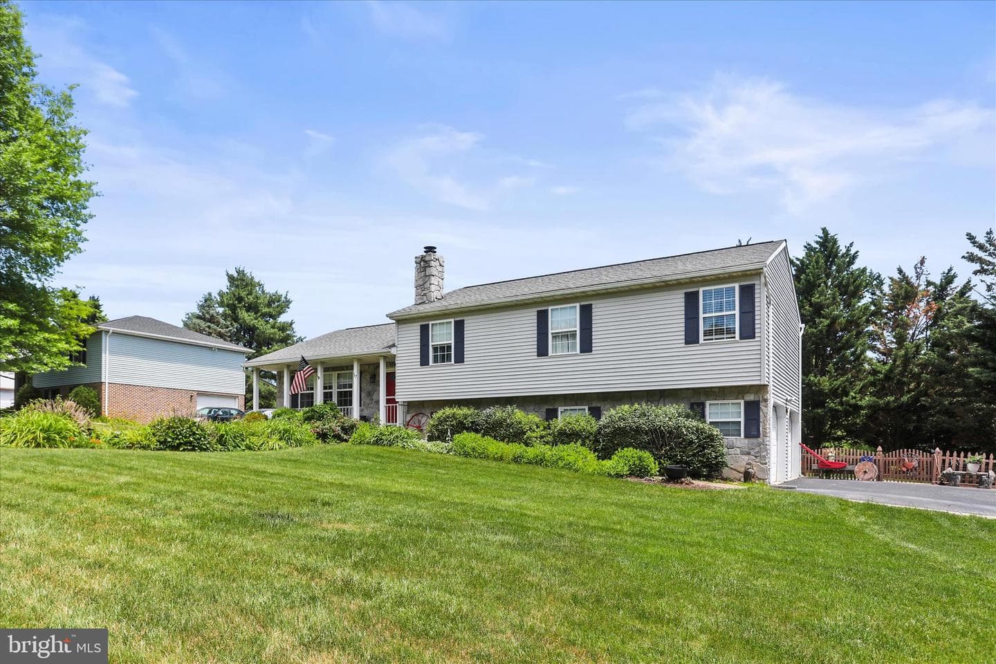 17 Ecker Avenue photo 3