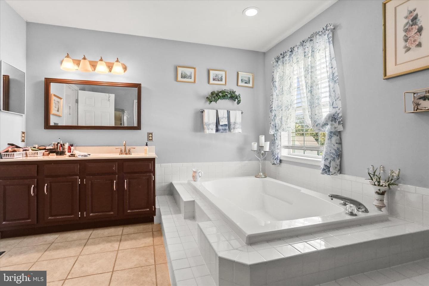 17 Ecker Avenue photo 31