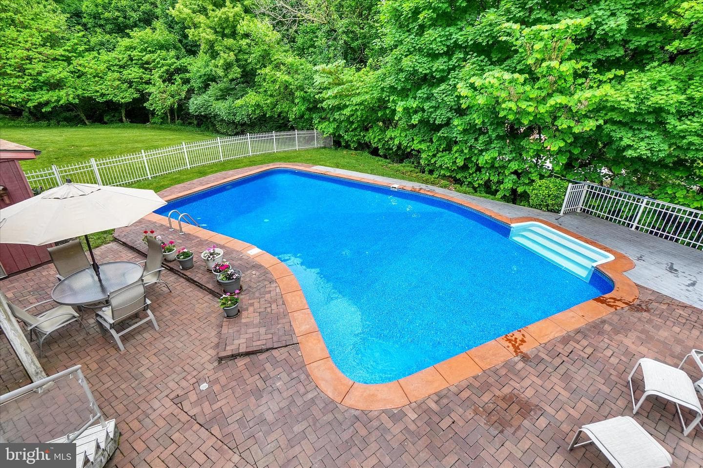 167 N Strathcona Drive photo 42
