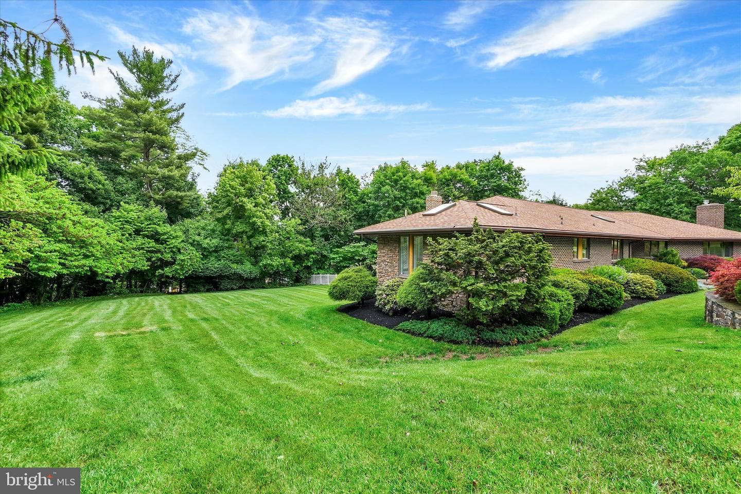 167 N Strathcona Drive photo 43
