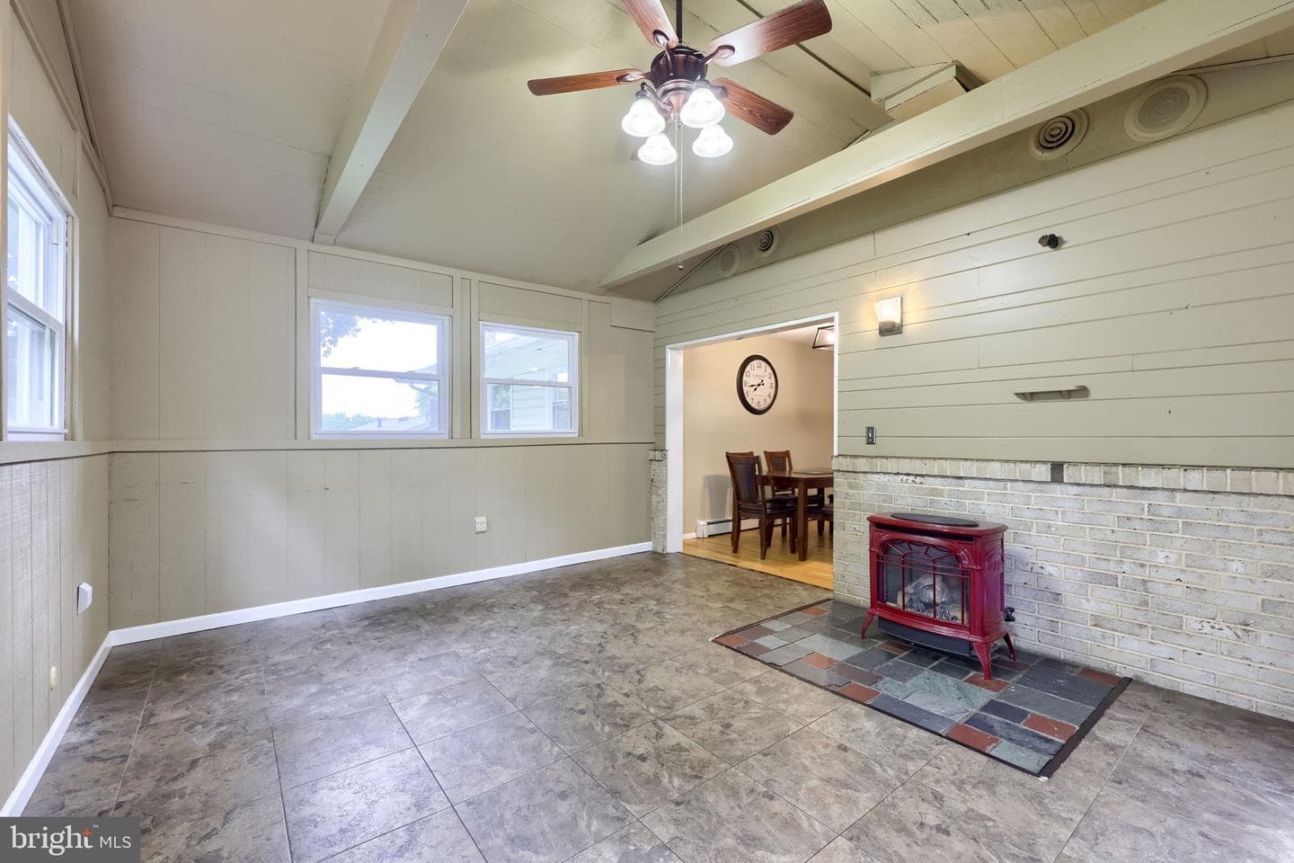 786 Summit Drive photo 16