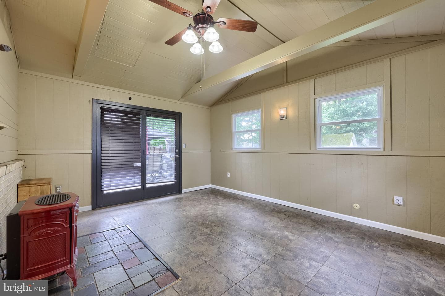 786 Summit Drive photo 17