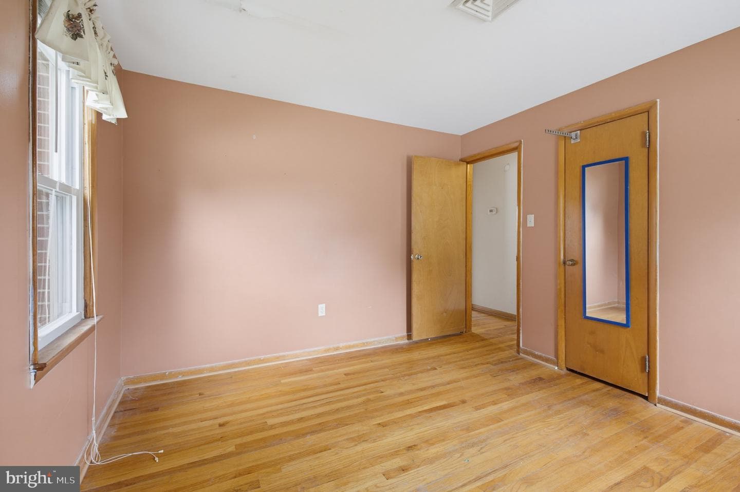 144 Bond Street photo 25