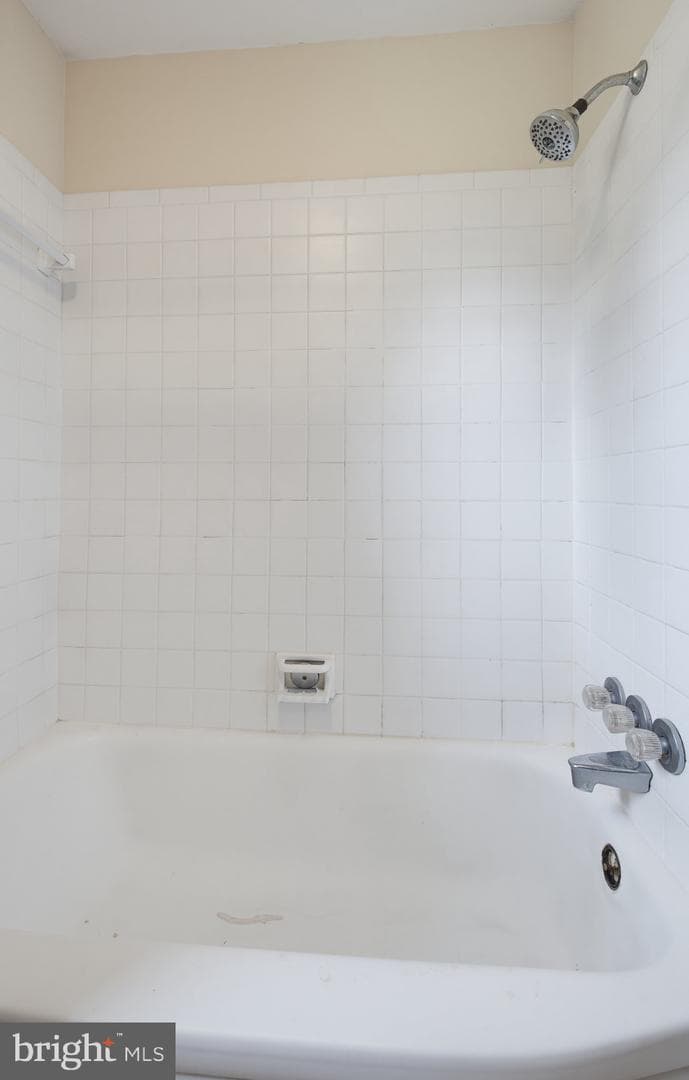 144 Bond Street photo 27