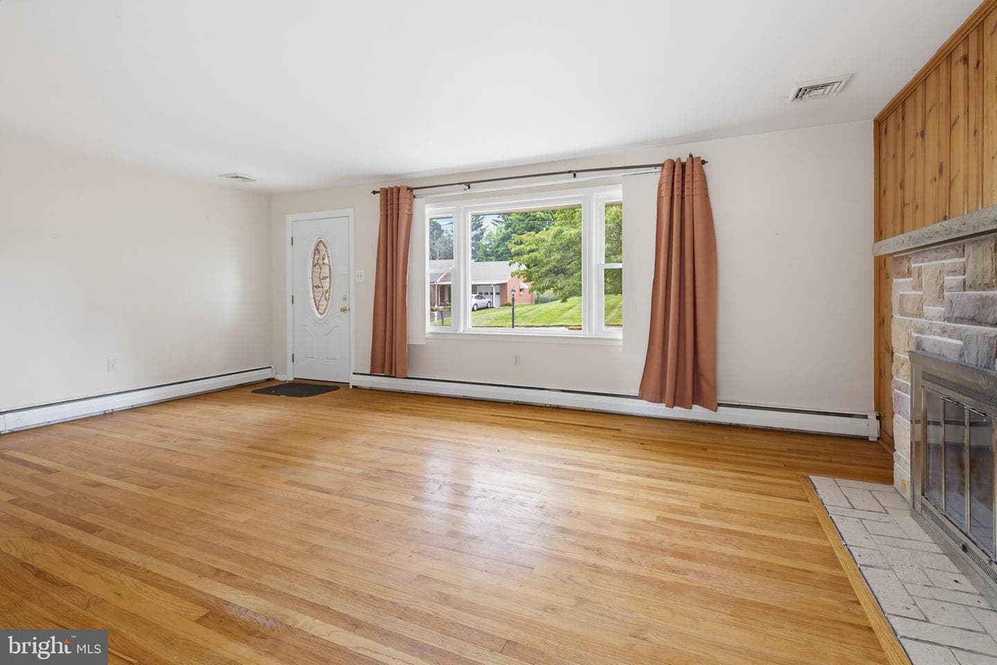 144 Bond Street photo 8