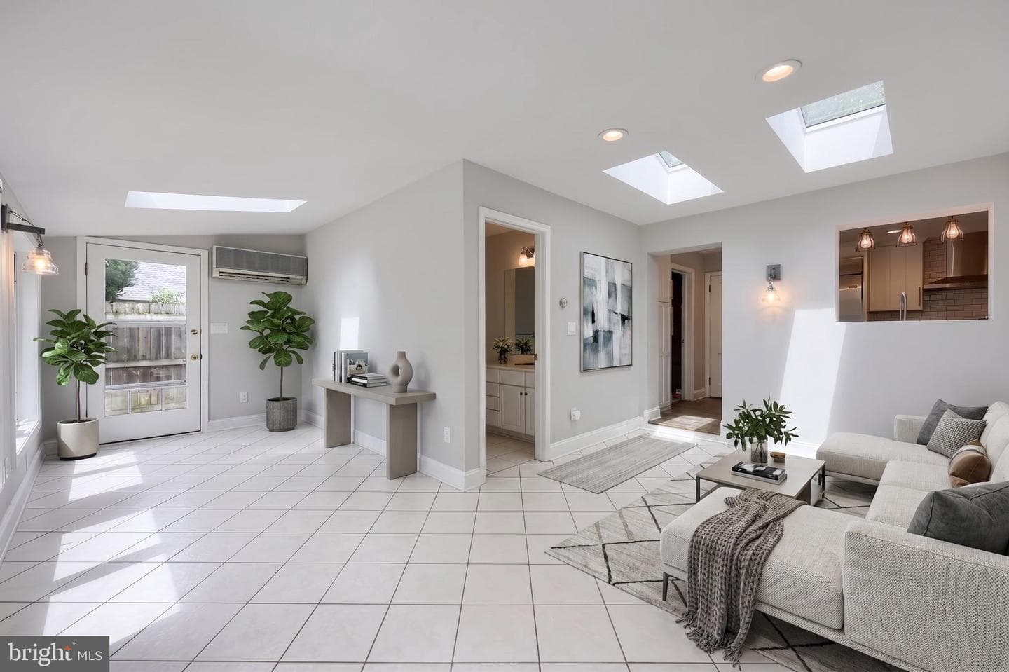 488 Hillcrest Road photo 13