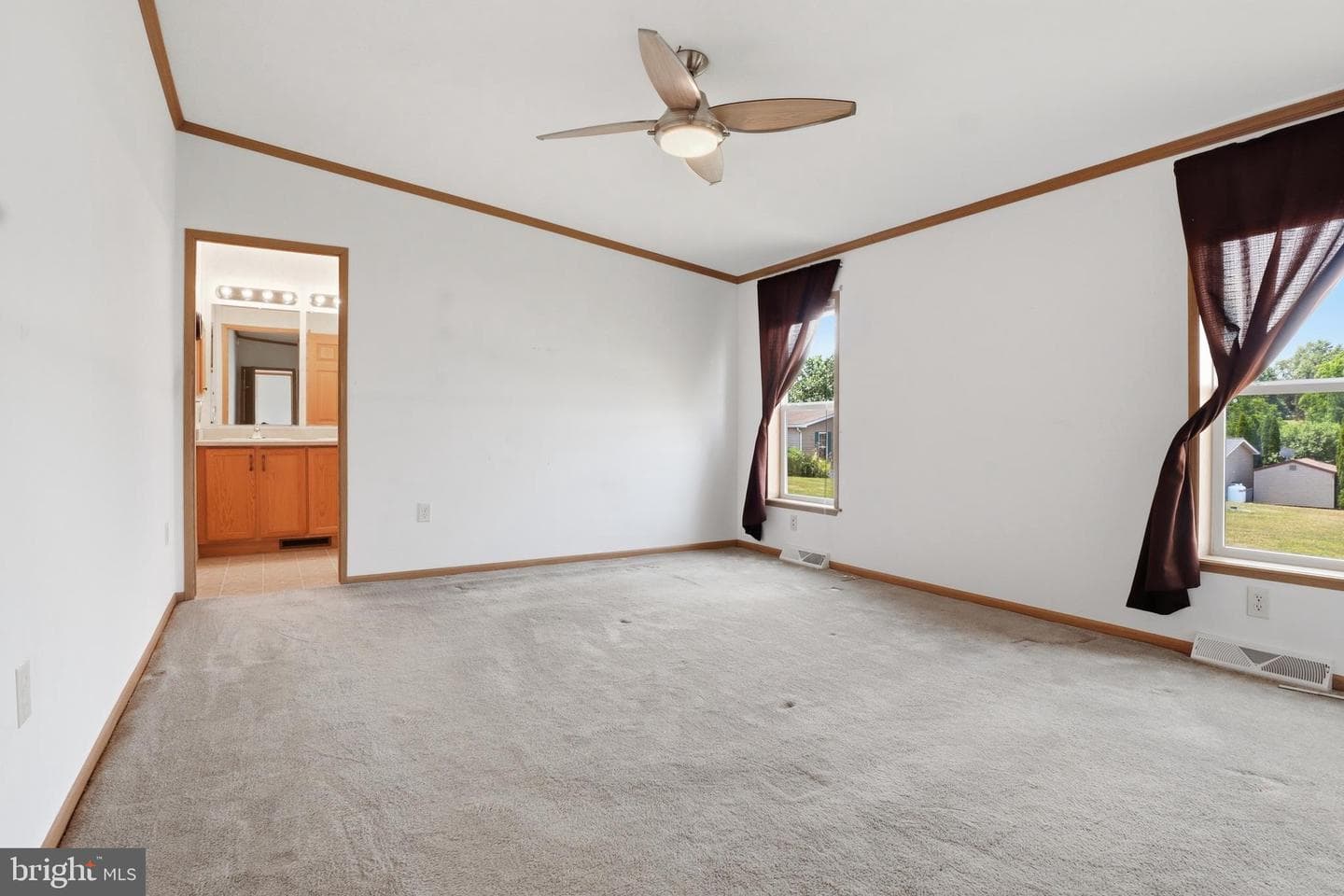 124 Lisa Circle photo 18