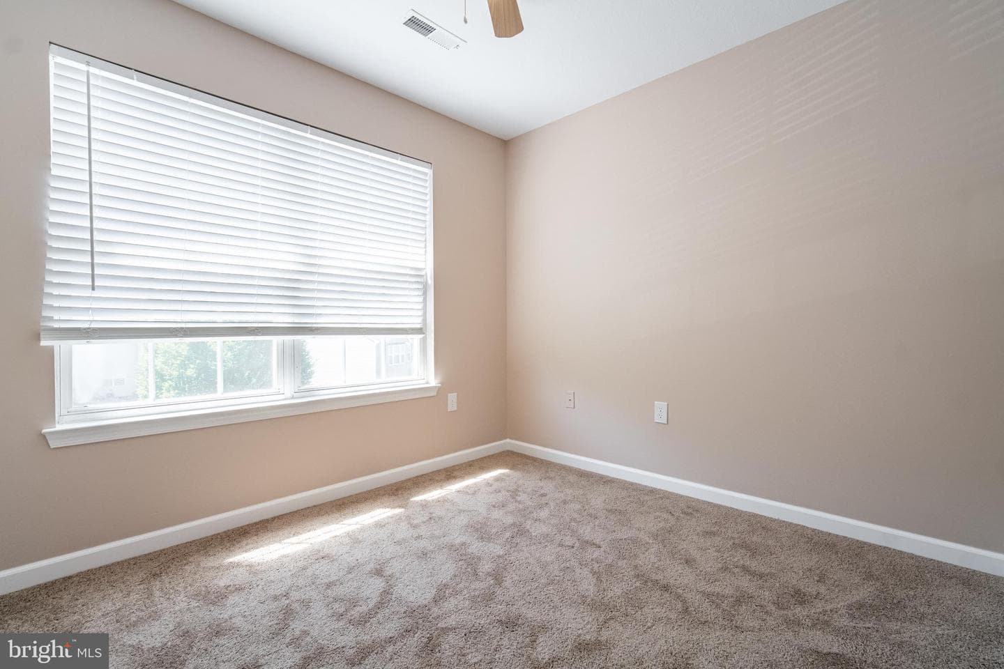 98 E Beaver Street photo 12