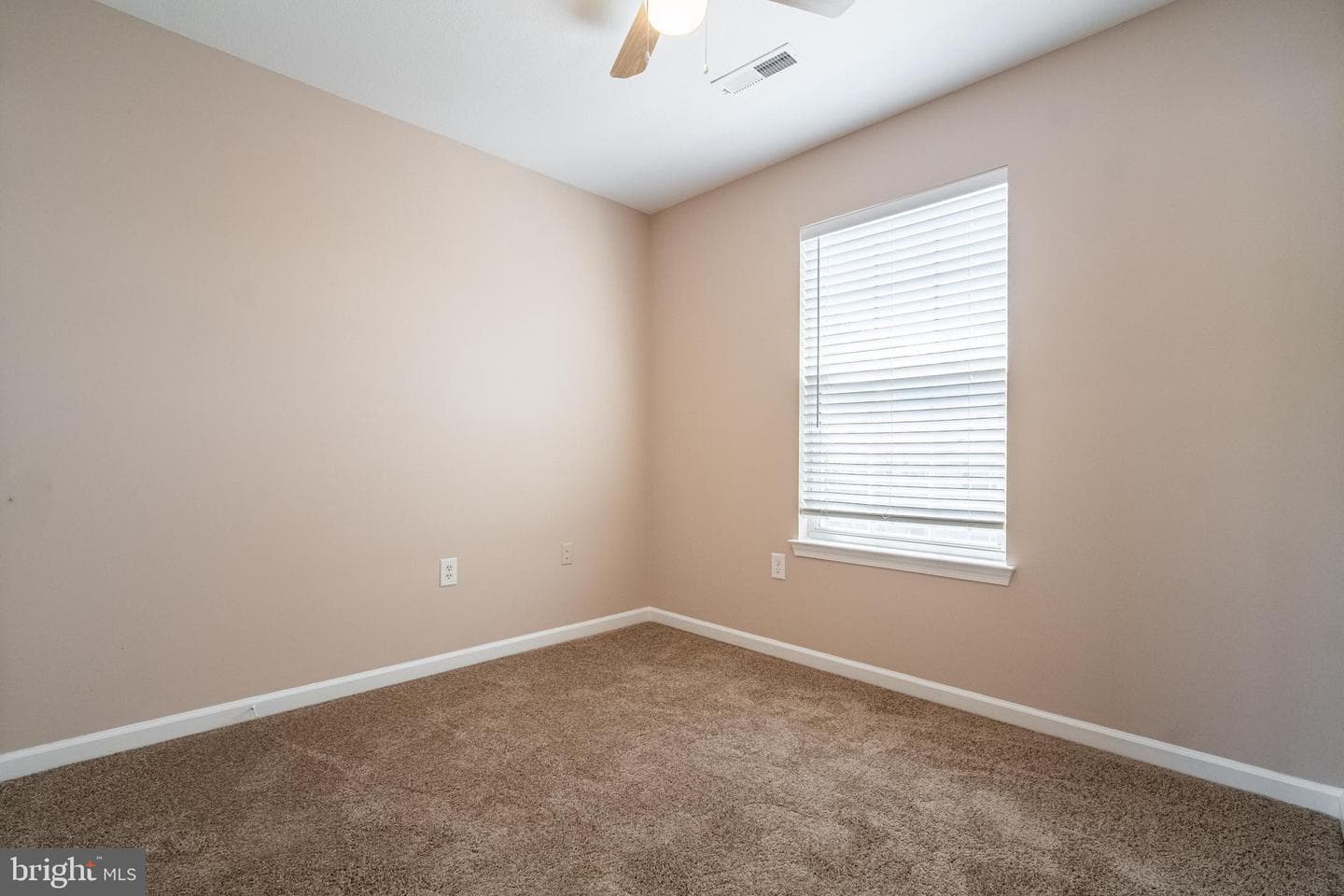 98 E Beaver Street photo 14