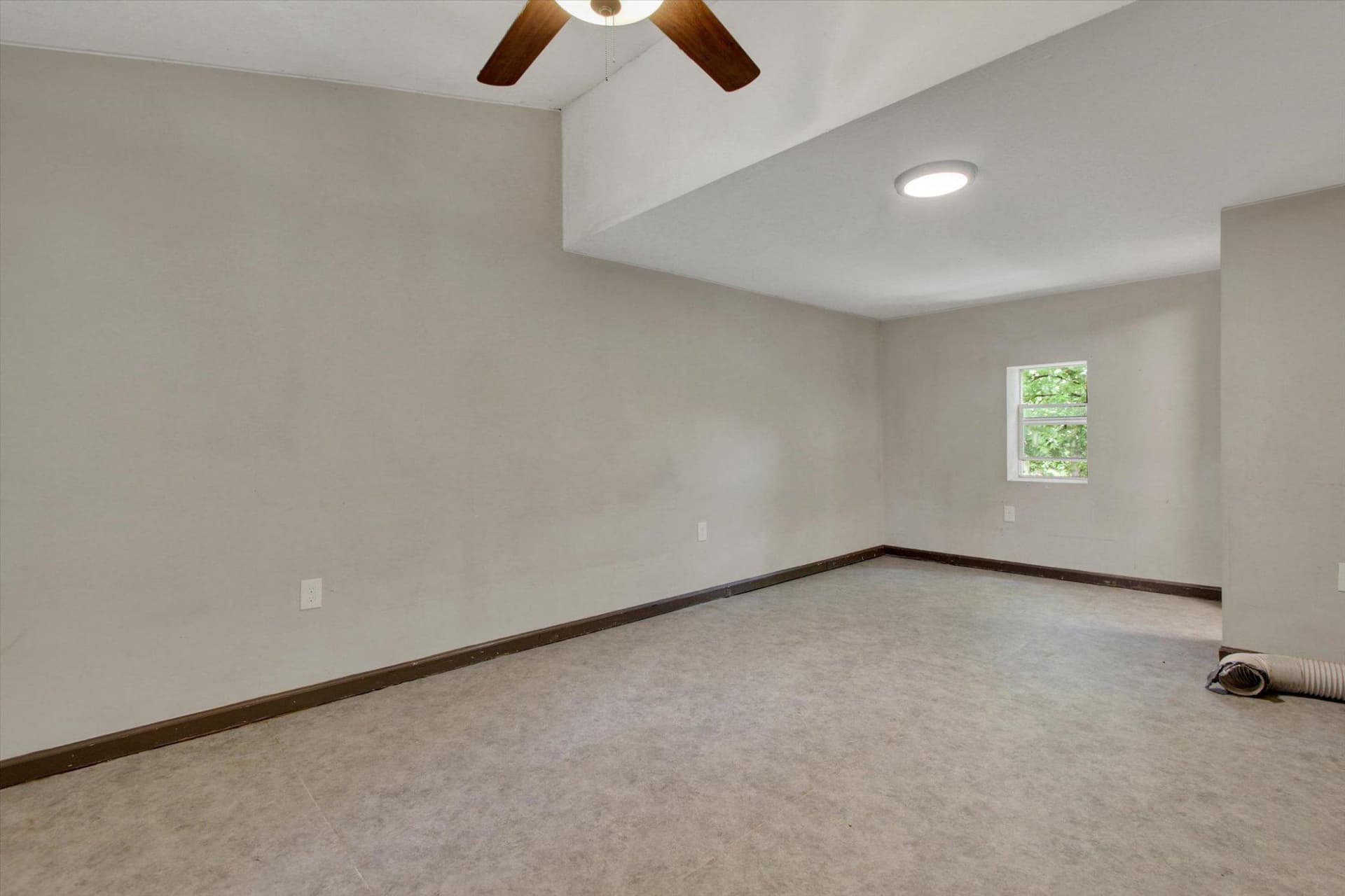 399 Pleasant Hill Road photo 13