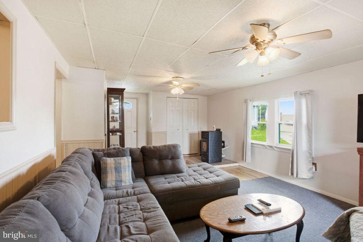 116 Howard Avenue photo 3