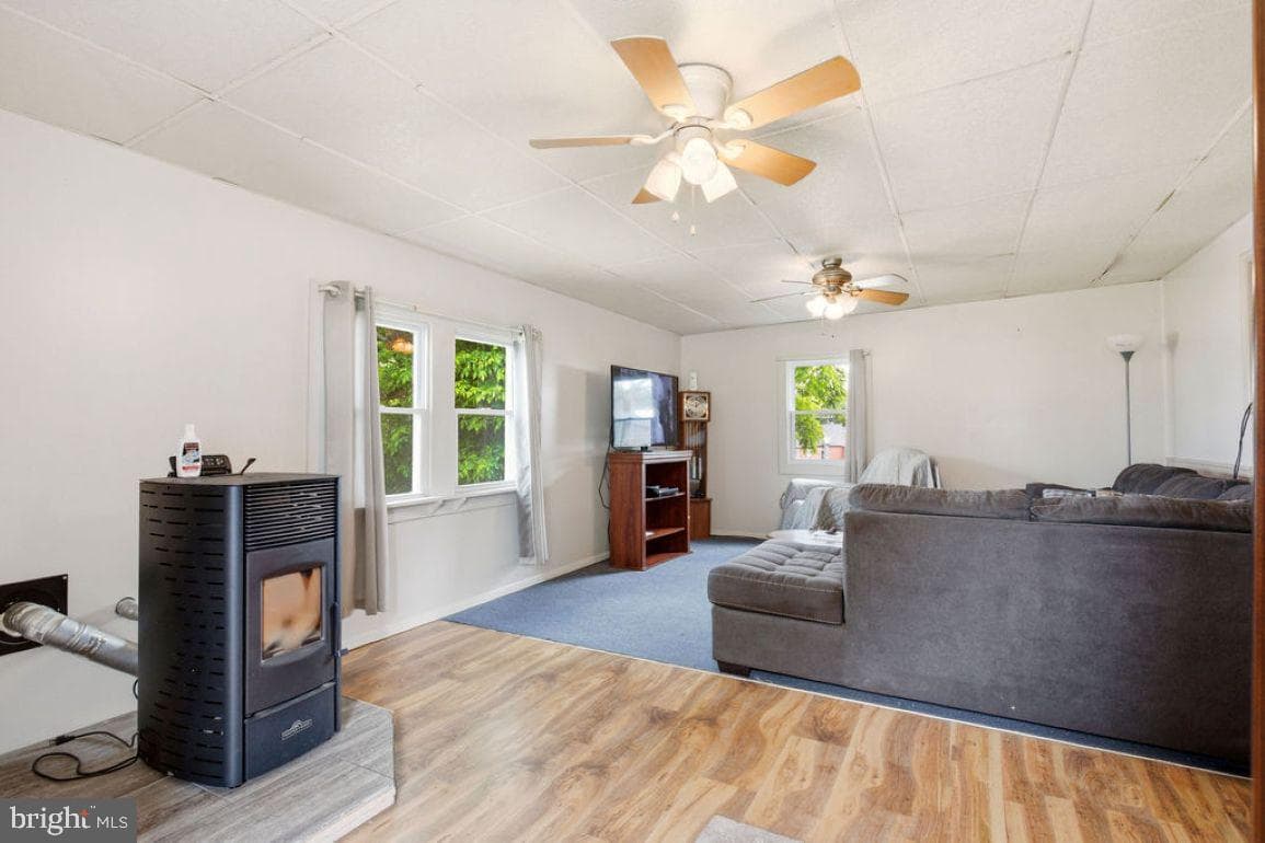 116 Howard Avenue photo 5