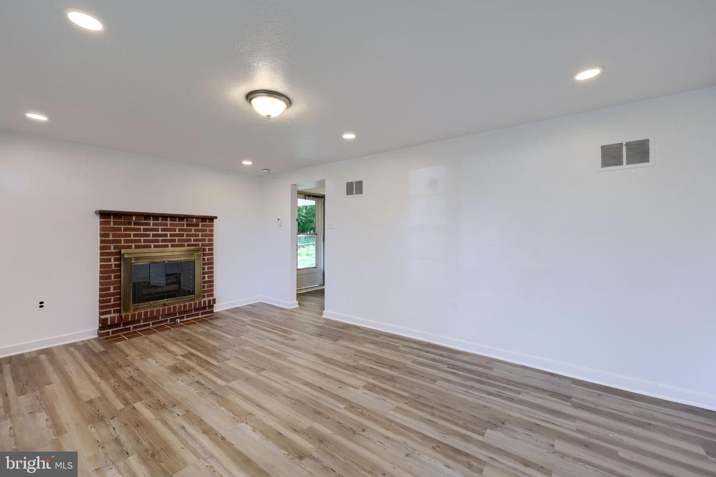 115 Cooper Street photo 7