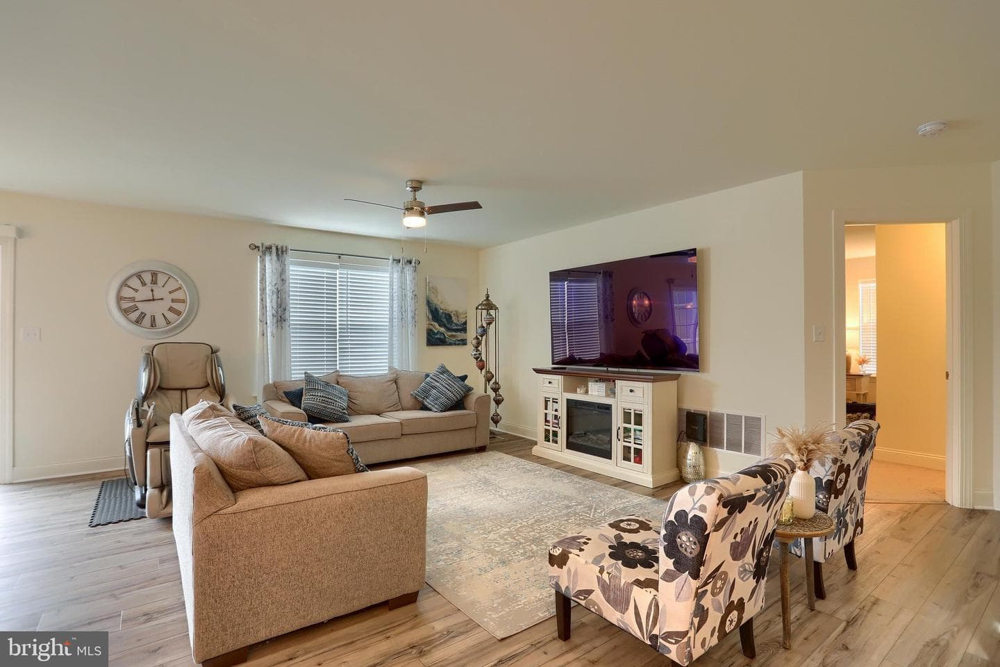 121 Eagle Road photo 8