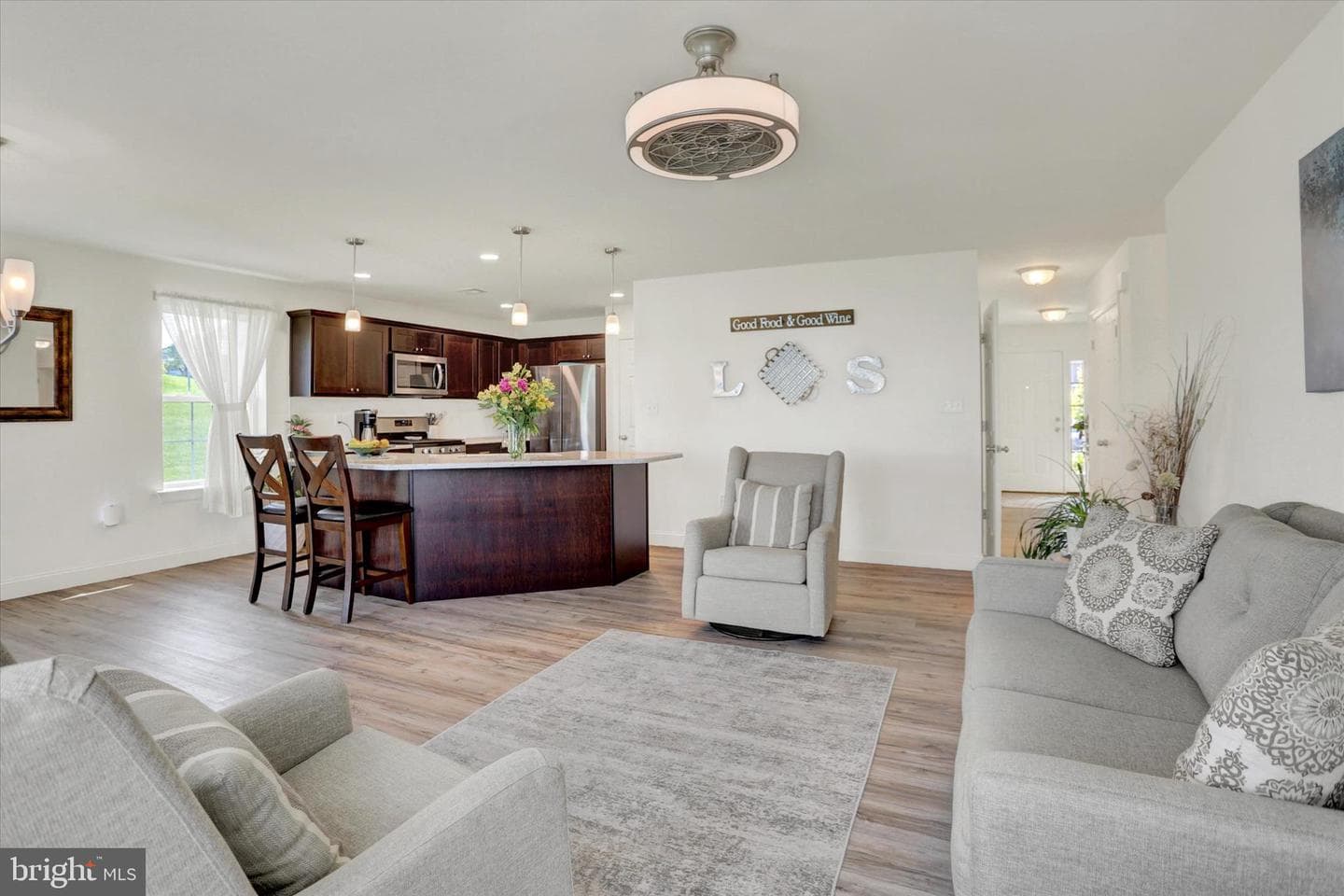 207 Eagle Road photo 9