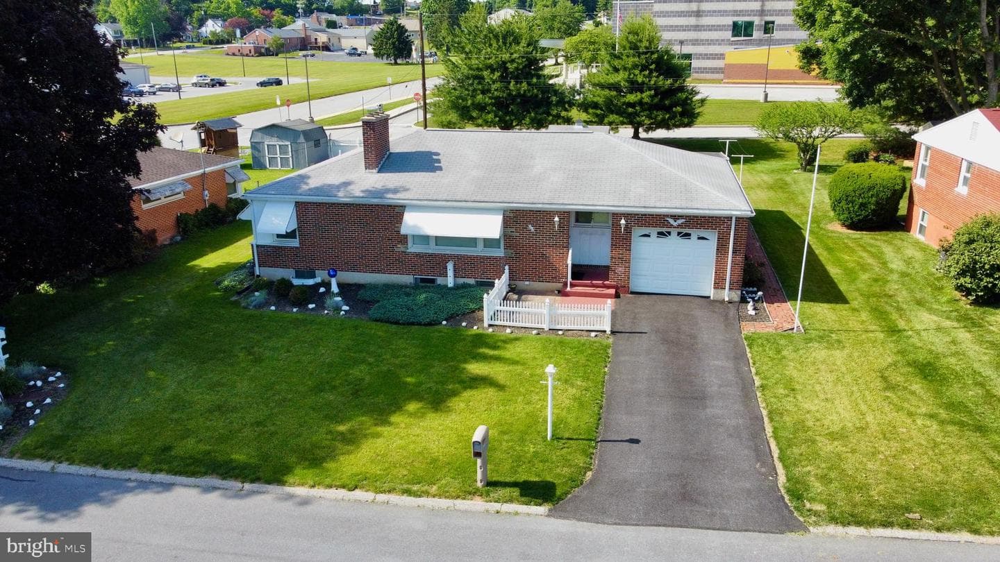 111 Haybrook Drive photo 45