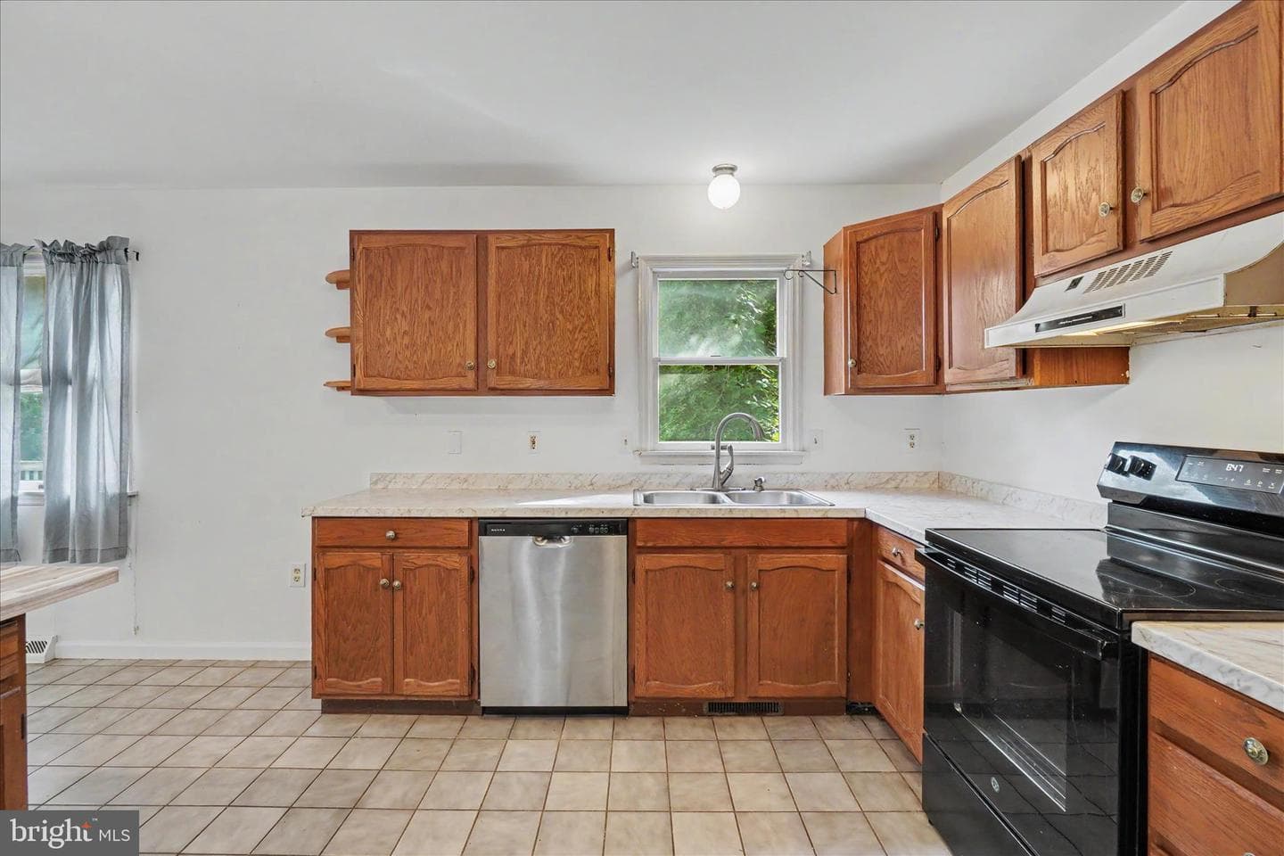 37 Steeple Avenue photo 14