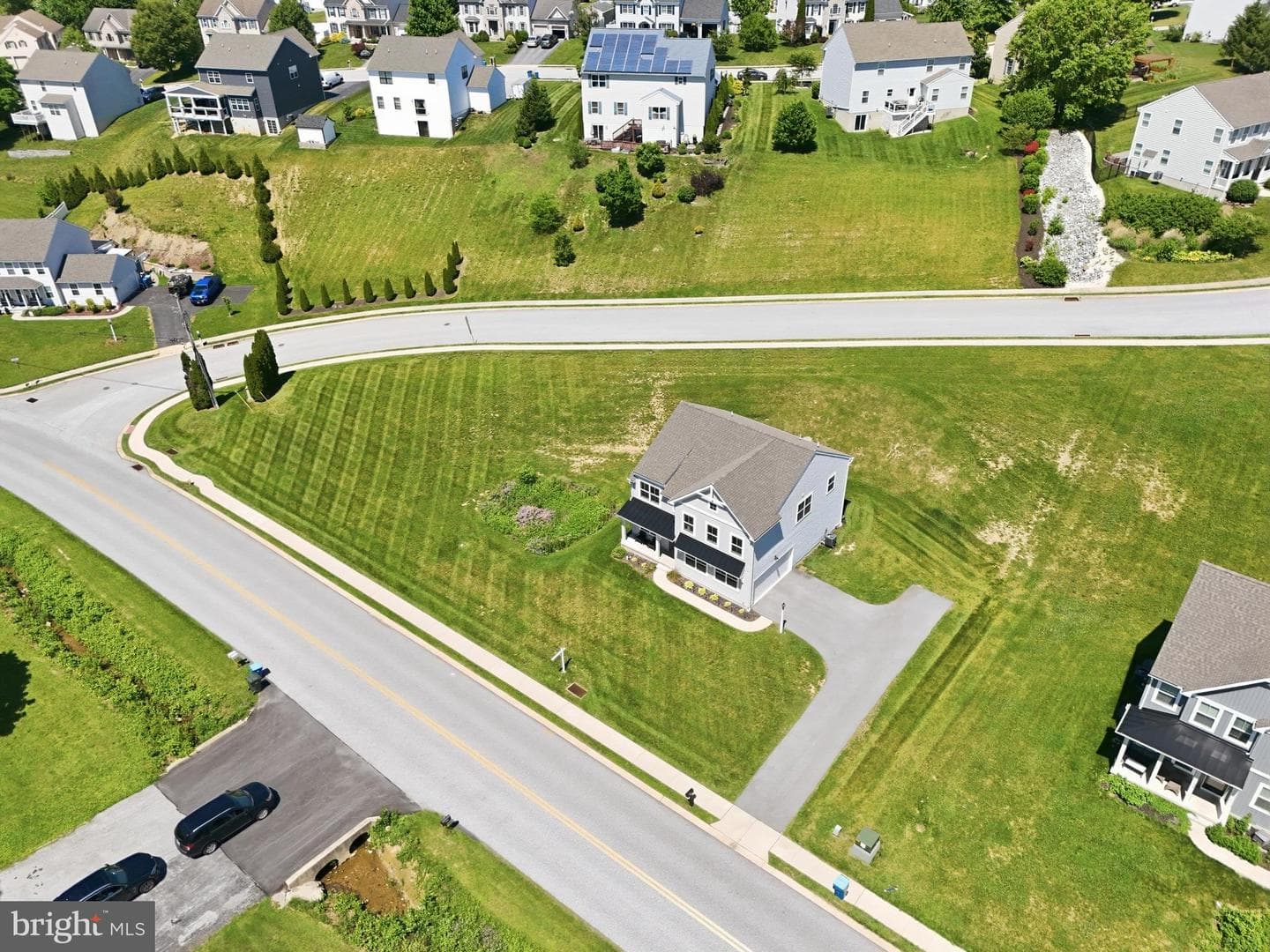 525 Dietz Road photo 63