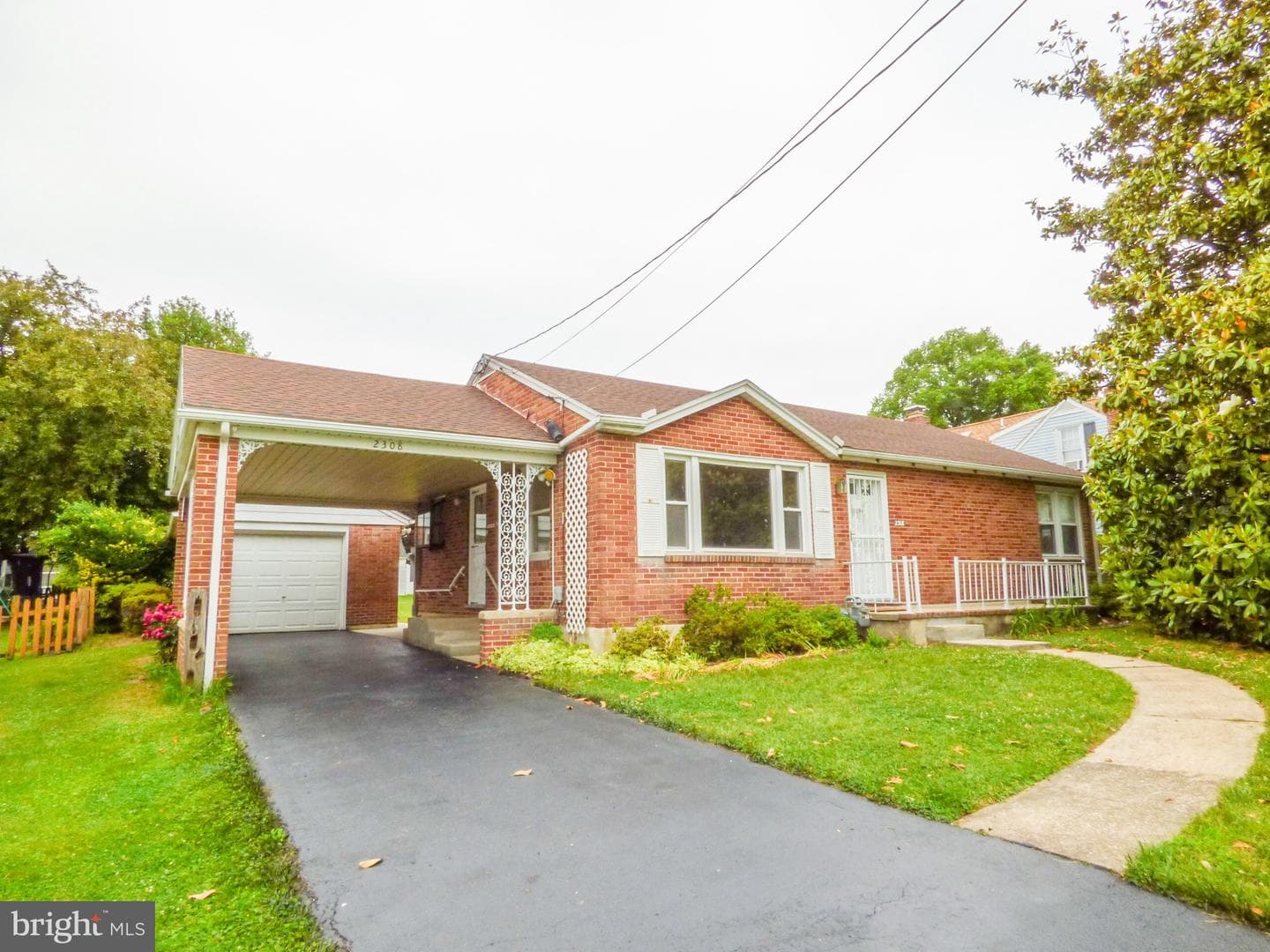 2308 Pleasant View Drive photo 2