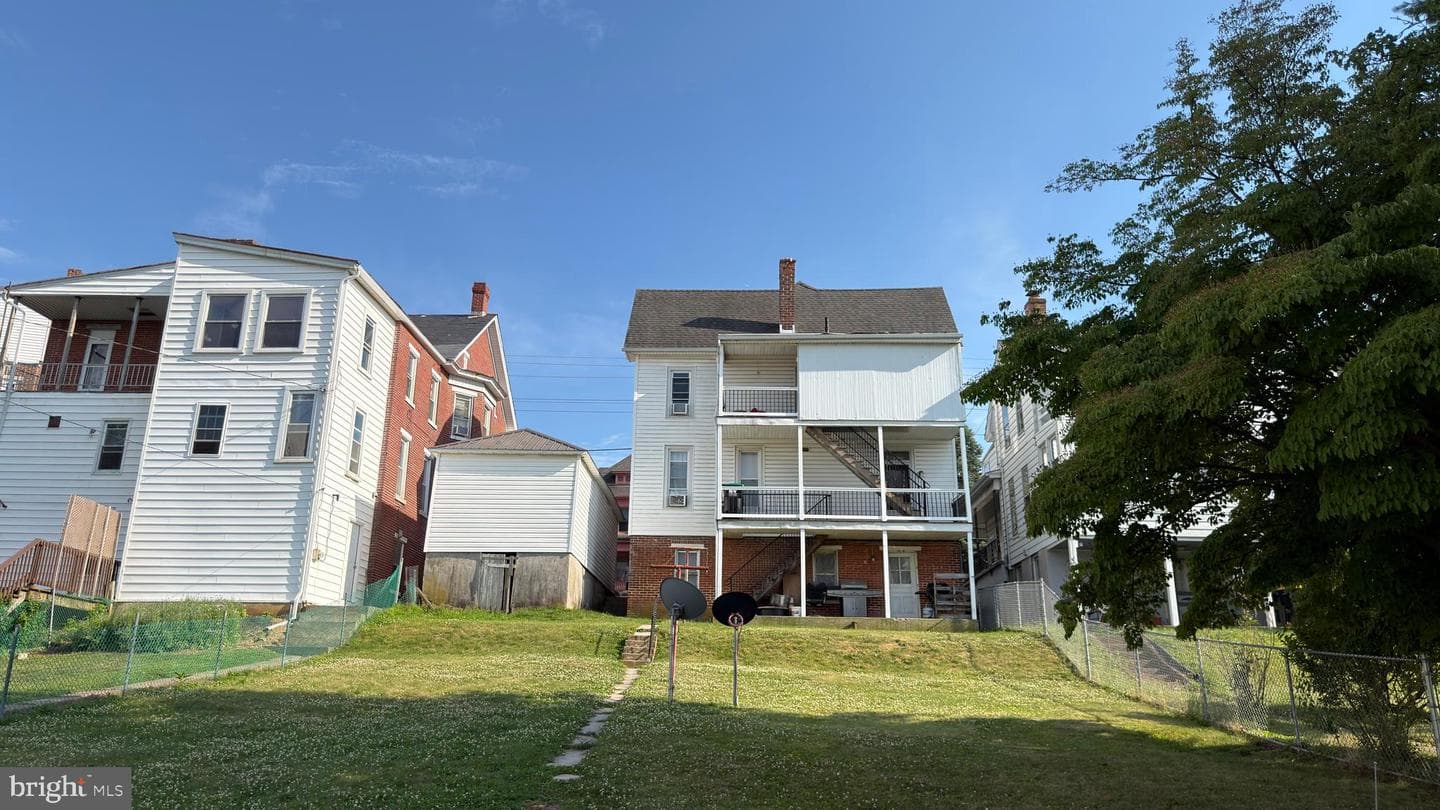 515 W Broadway photo 33