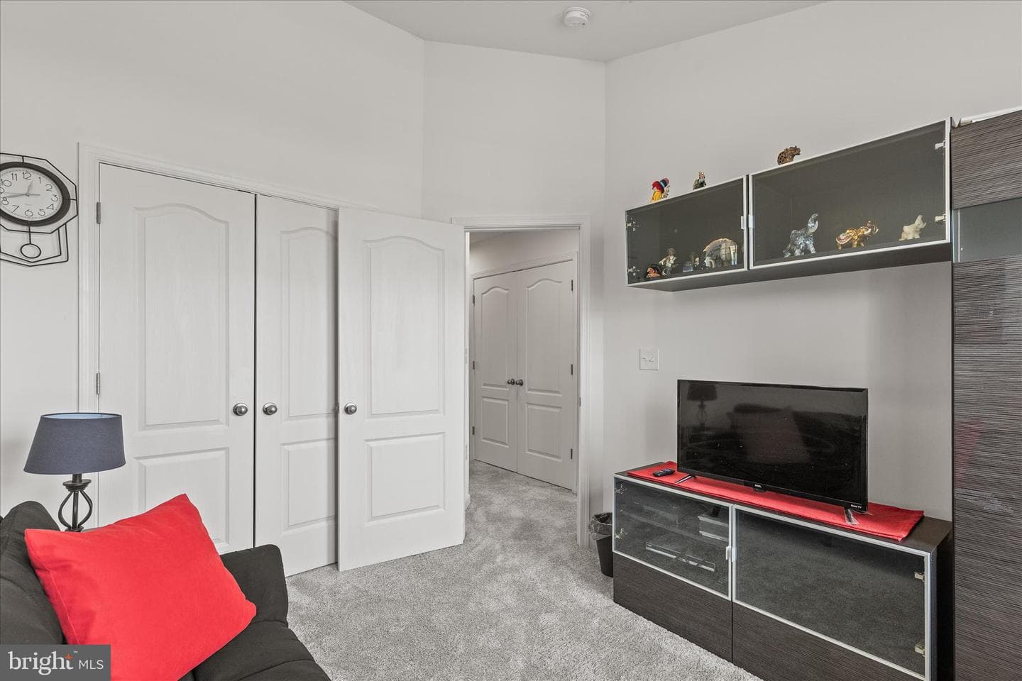 96 Ayrshire Drive photo 23