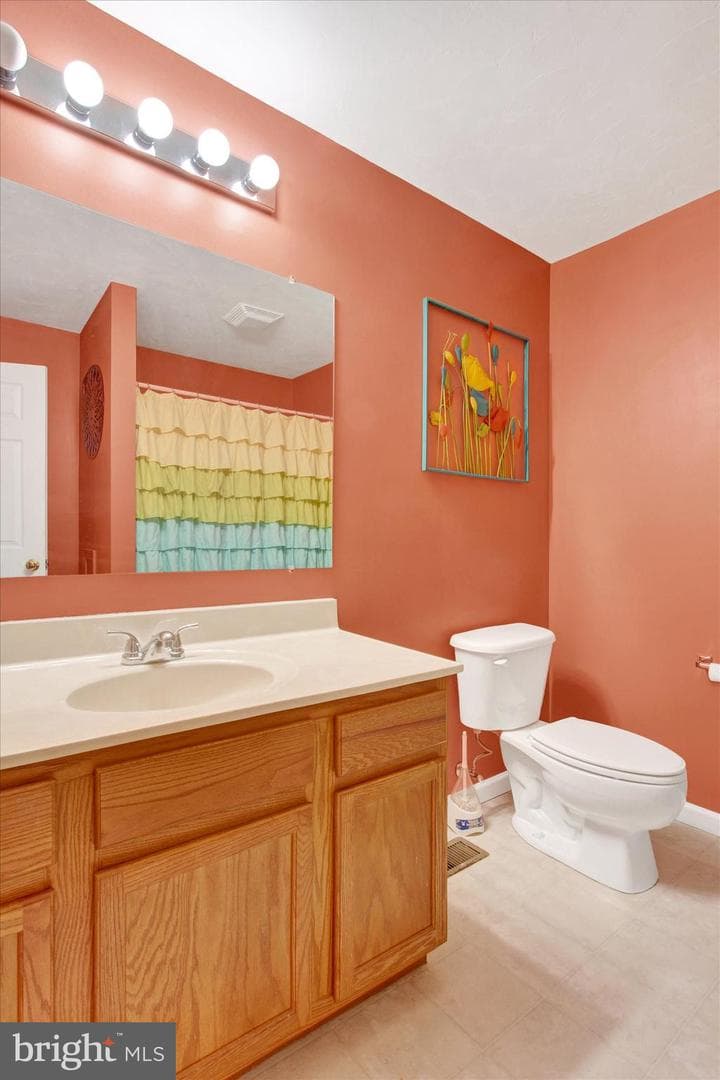 409 Springbrook Court photo 22