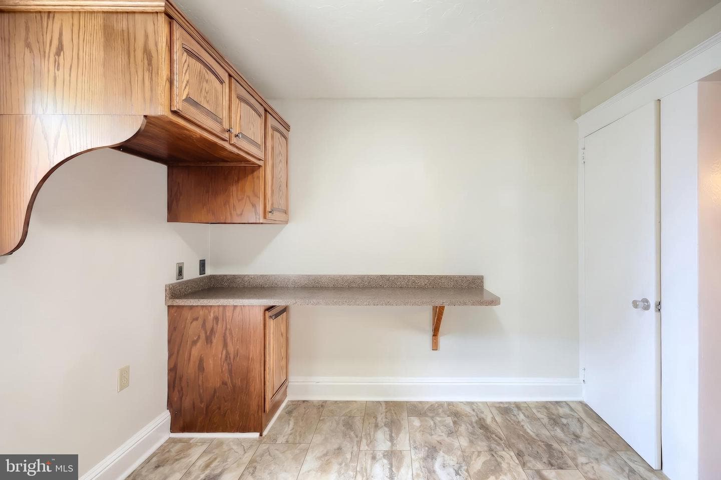 1019 W College Avenue photo 18