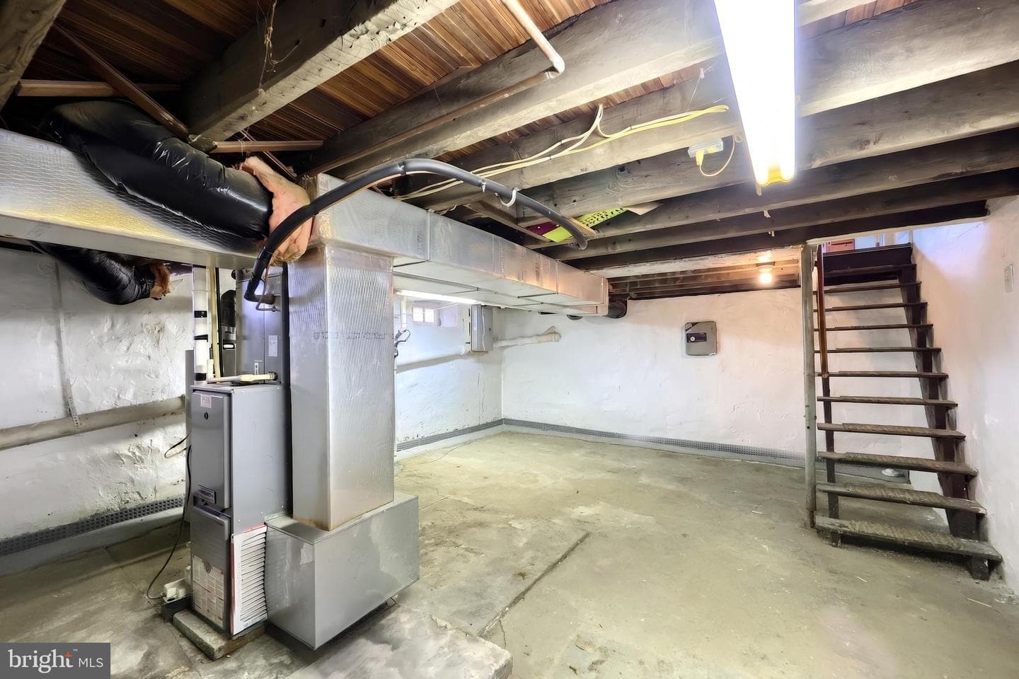 1019 W College Avenue photo 30