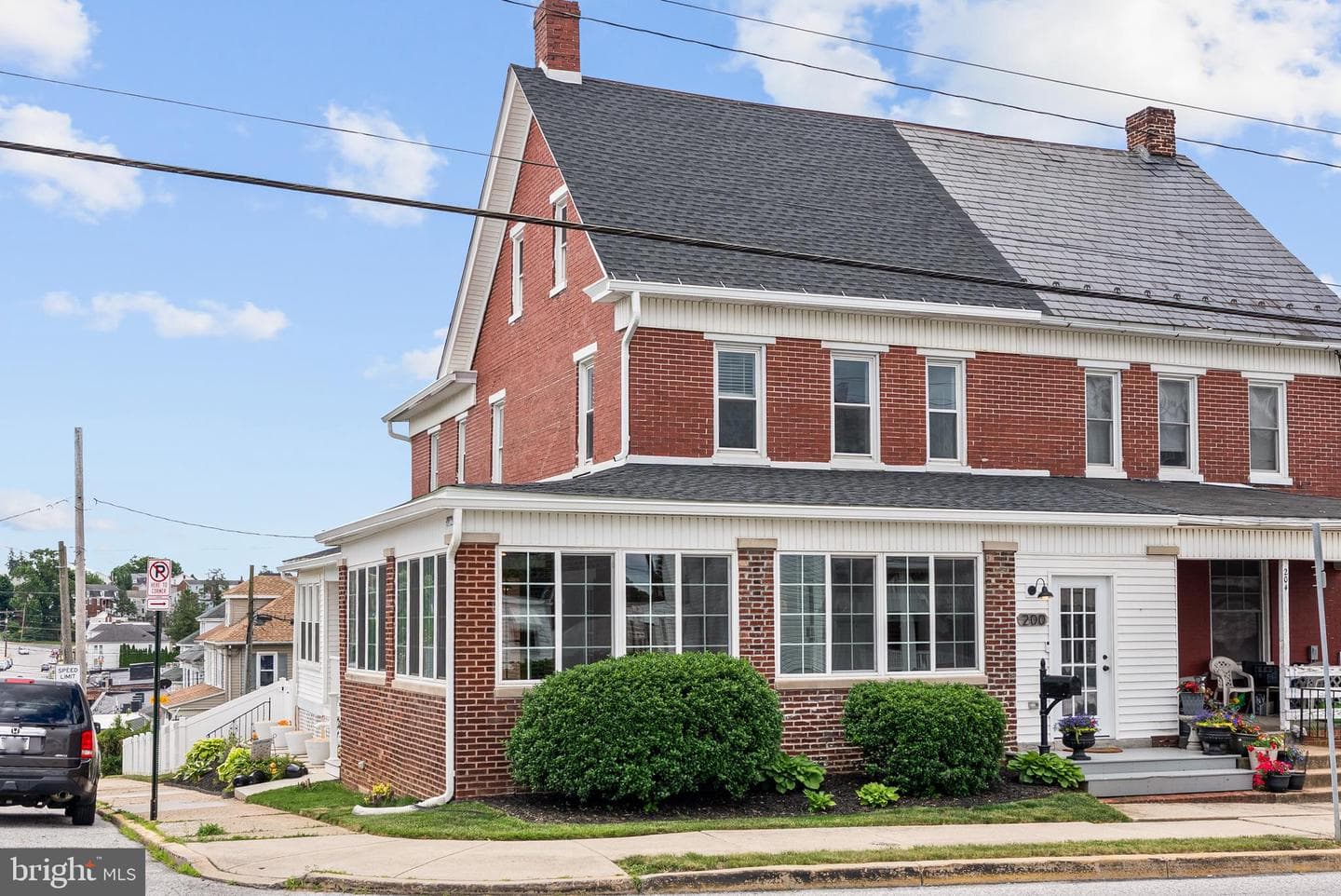 200 W High Street