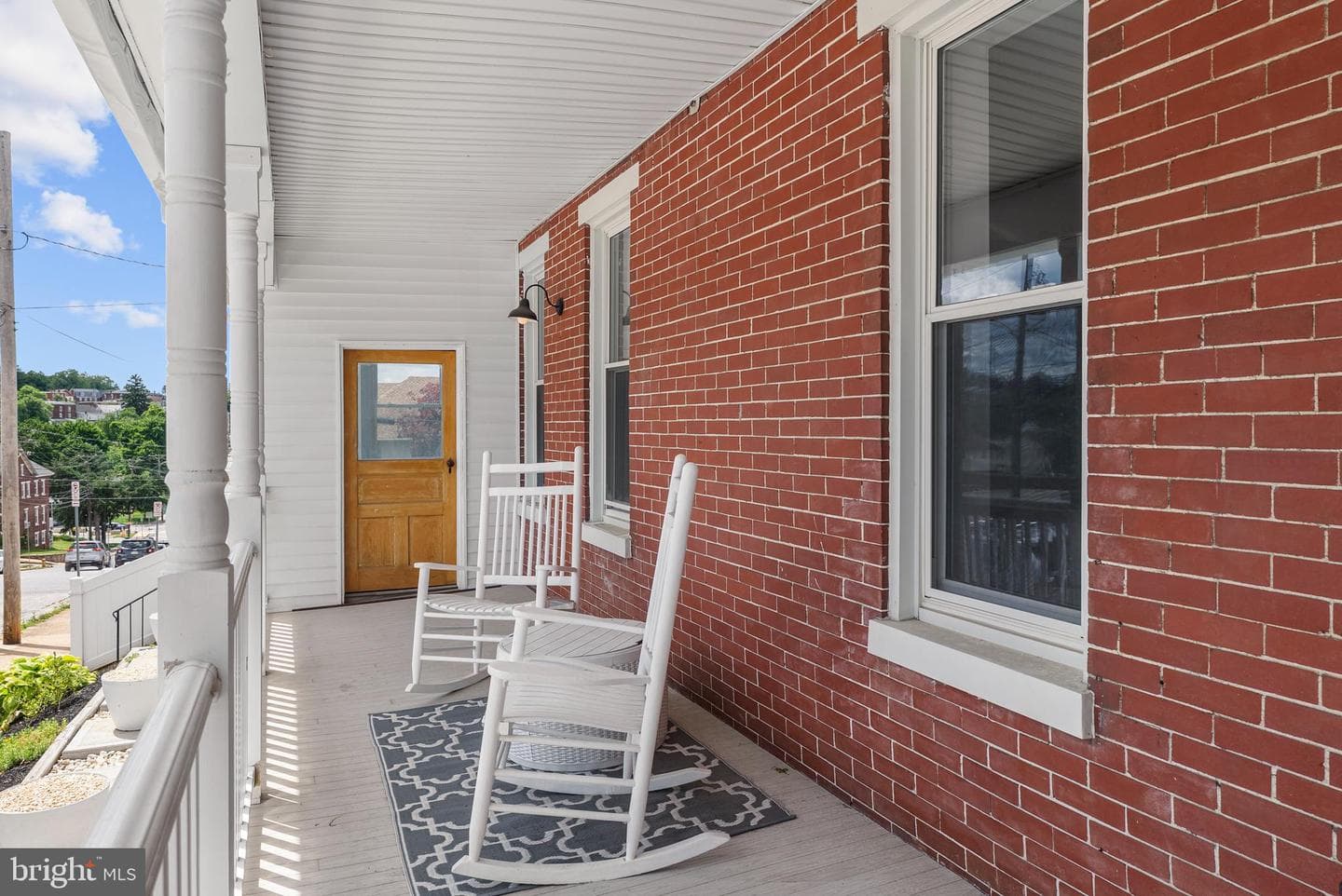 200 W High Street photo 5