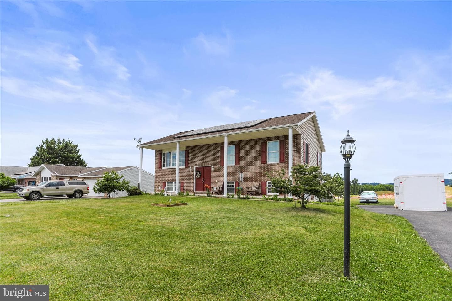 2440 Belair Drive photo 4
