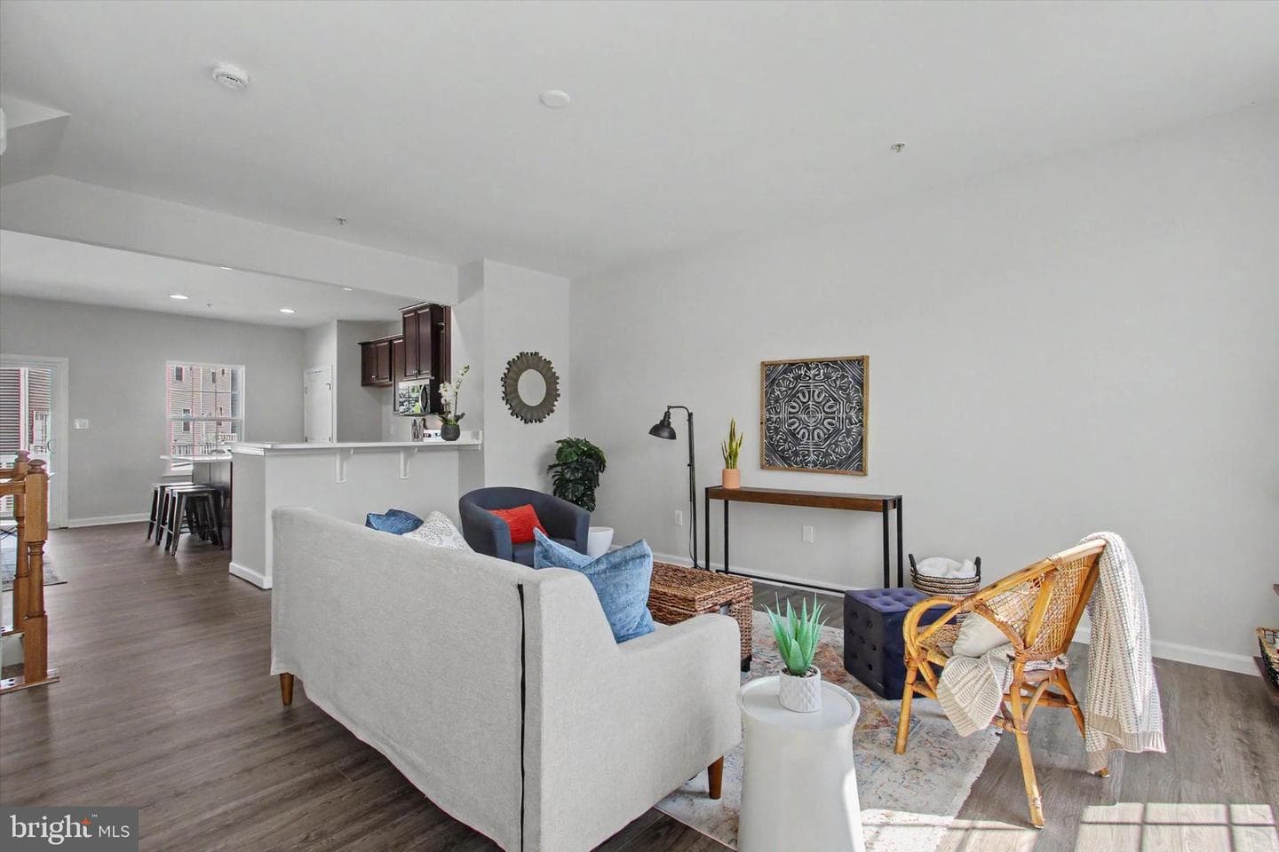 414 Charles Avenue photo 5