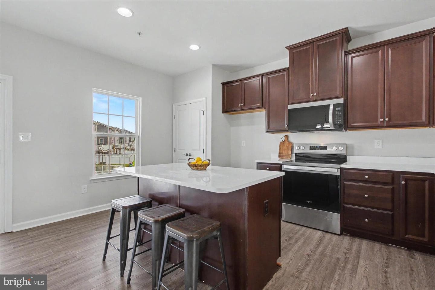 414 Charles Avenue photo 8