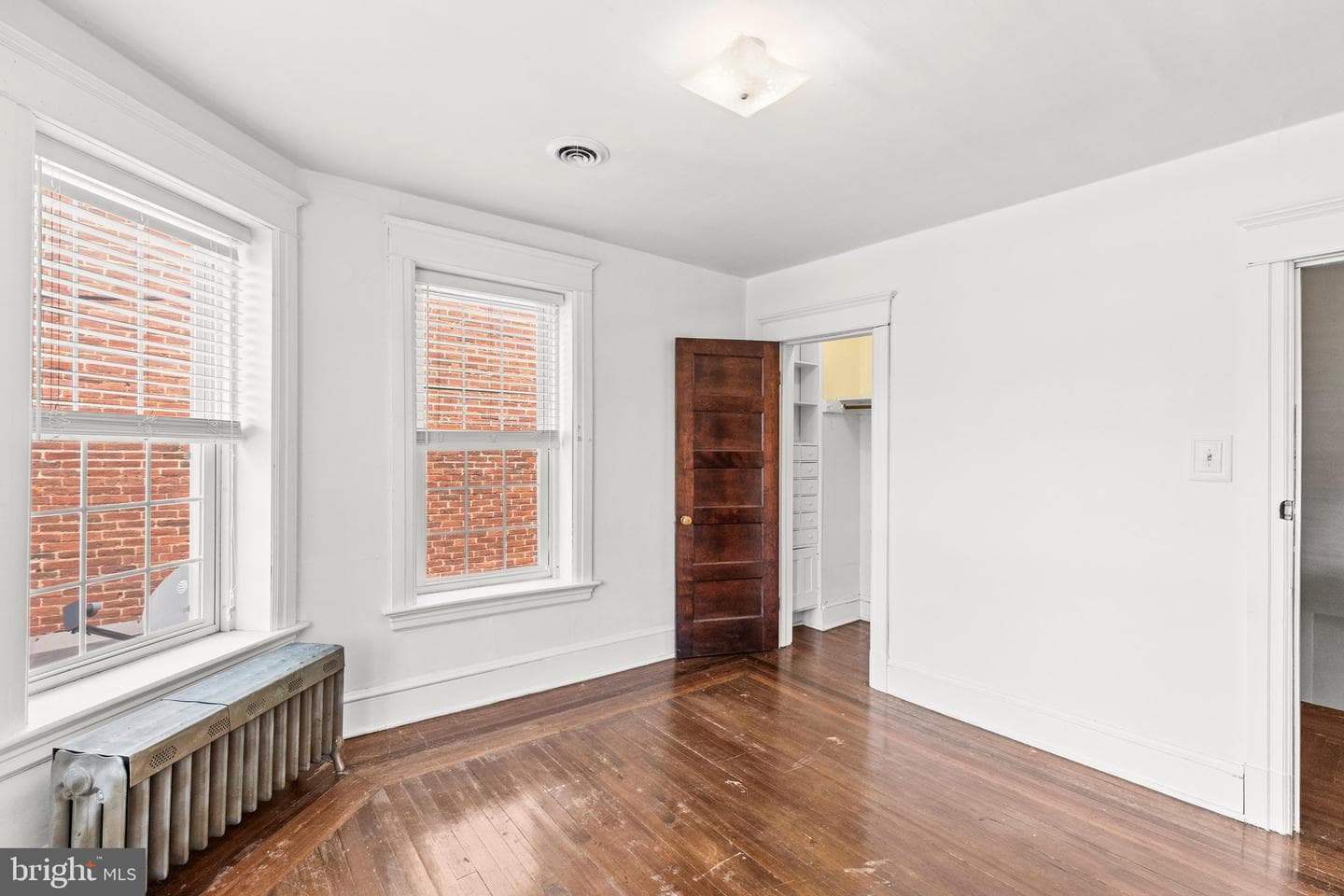 228 Baltimore St photo 32