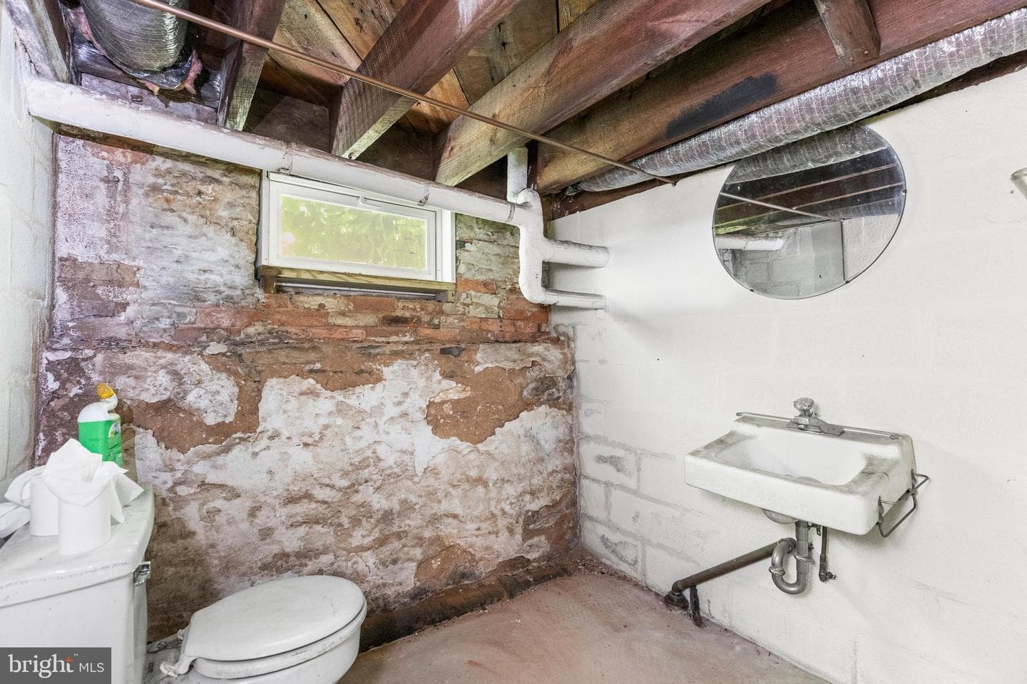 228 Baltimore St photo 44