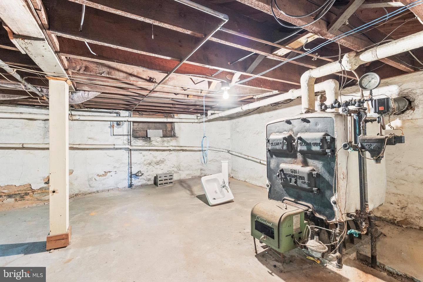 228 Baltimore St photo 45