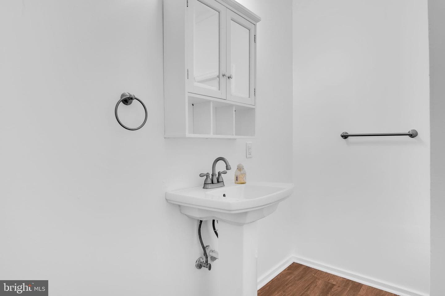1122 N George Street photo 17