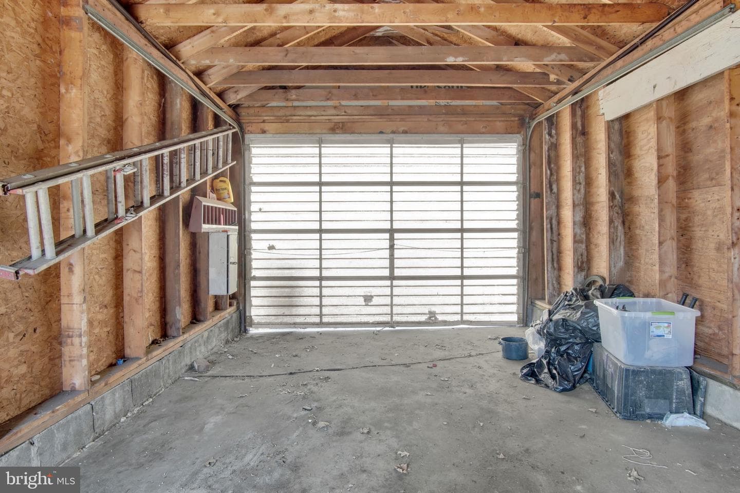 1122 N George Street photo 32