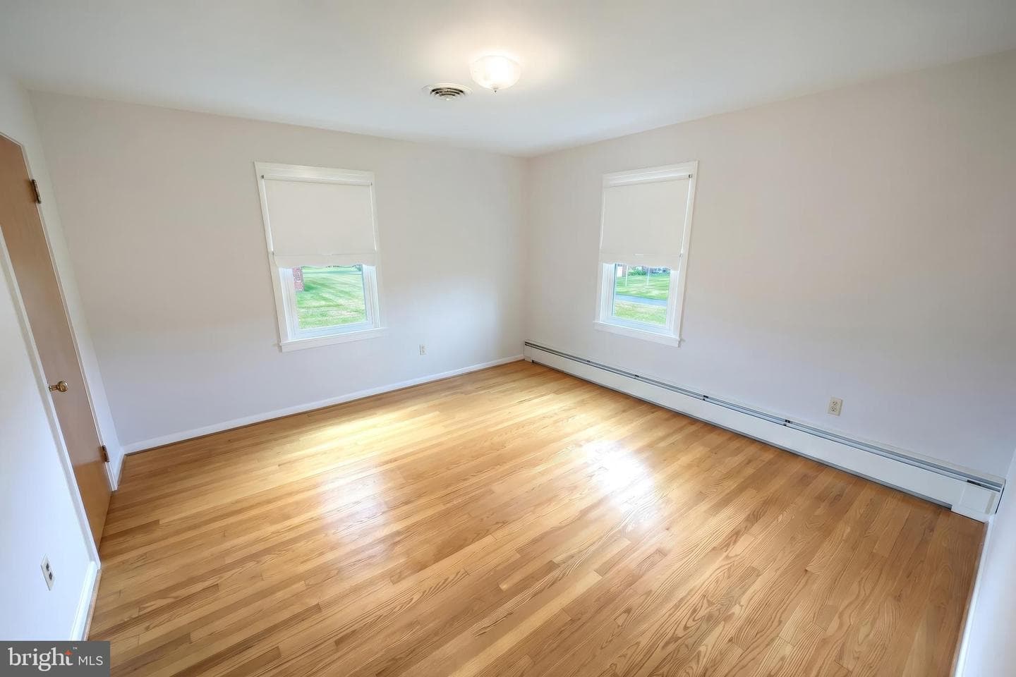 2056 Bridgeview Road photo 18