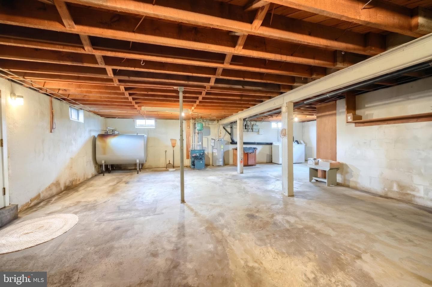 2056 Bridgeview Road photo 25
