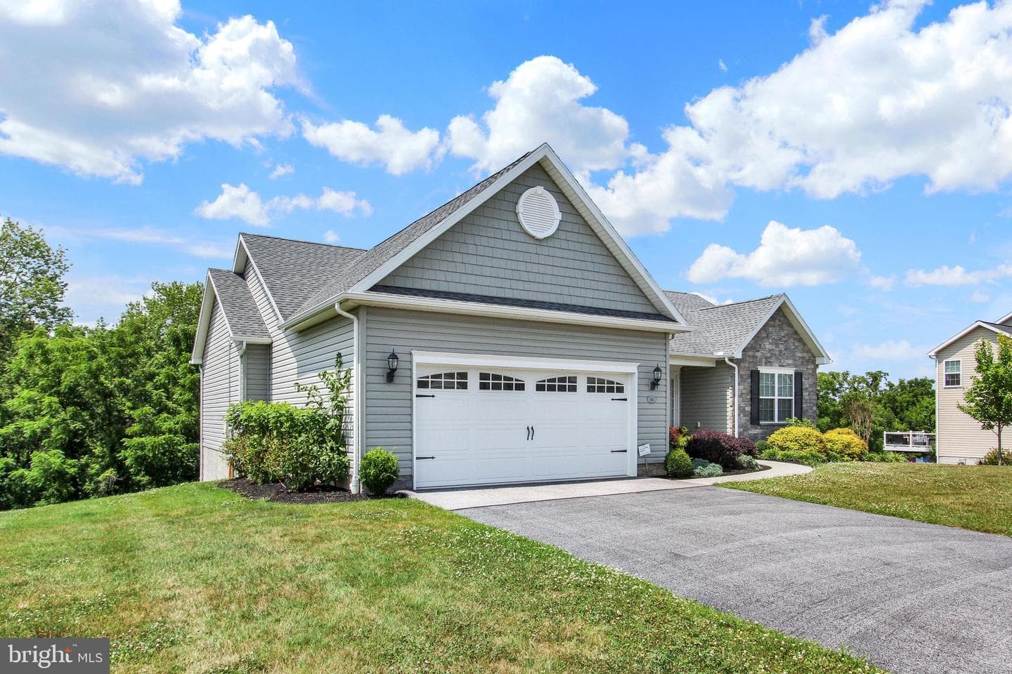 880 Ripple Drive photo 3