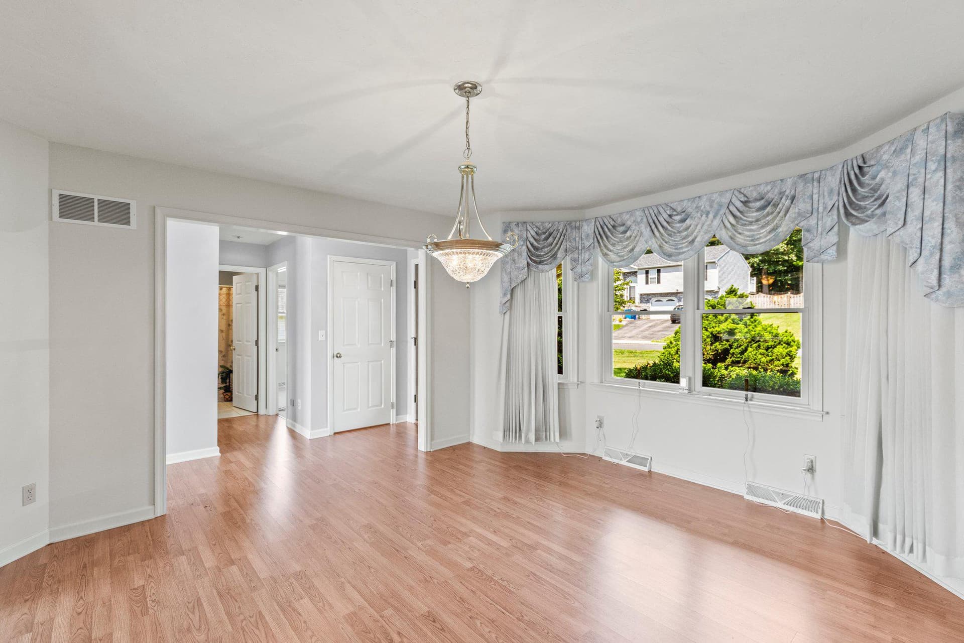 151 Overview Circle E photo 7
